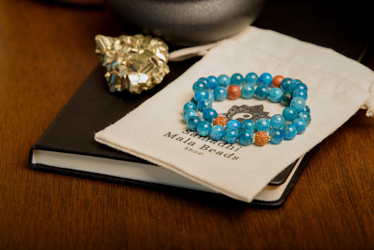 Apatite Wrist Mala Bracelet 8mm Reiki-Infused Gemstone Jewelry for Meditation, Healing & Mindfulness