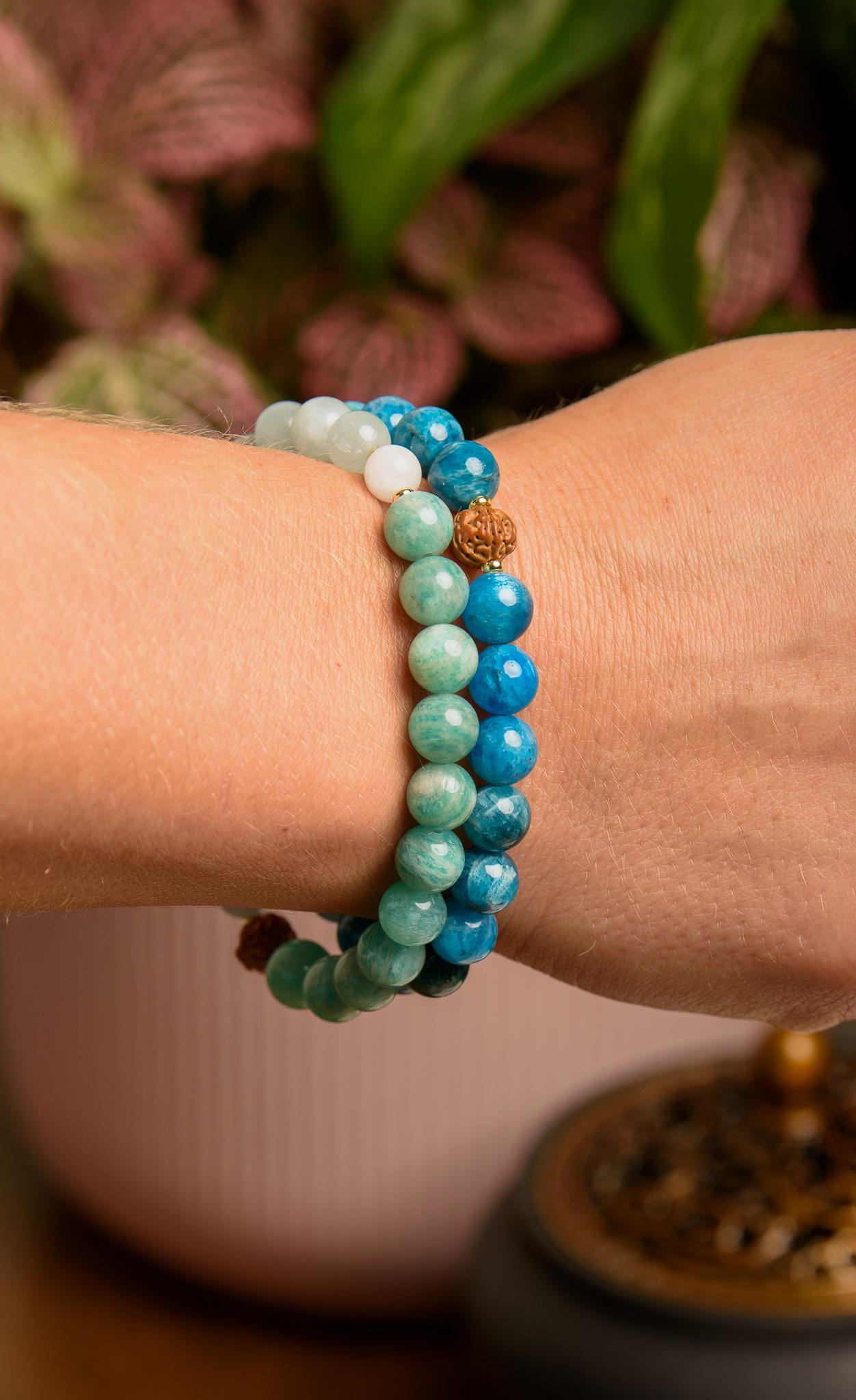 Apatite Wrist Mala Bracelet 8mm Reiki-Infused Gemstone Jewelry for Meditation, Healing & Mindfulness