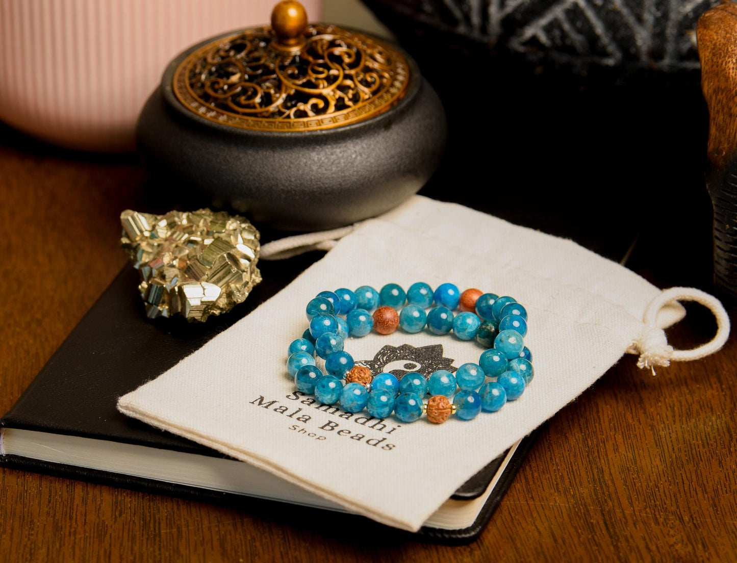 Apatite Wrist Mala Bracelet 8mm Reiki-Infused Gemstone Jewelry for Meditation, Healing & Mindfulness