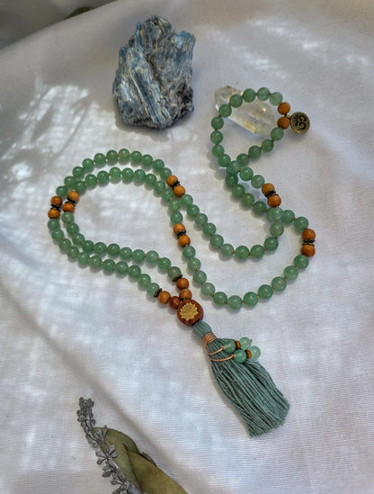 Green Aventurine & Tulsi Wood Mala: Reiki-Infused Meditation Beads