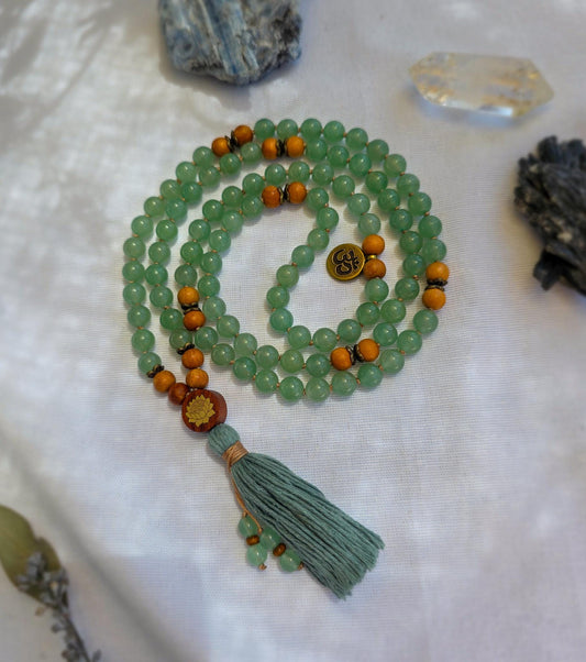 Green Aventurine & Tulsi Wood Mala: Reiki-Infused Meditation Beads