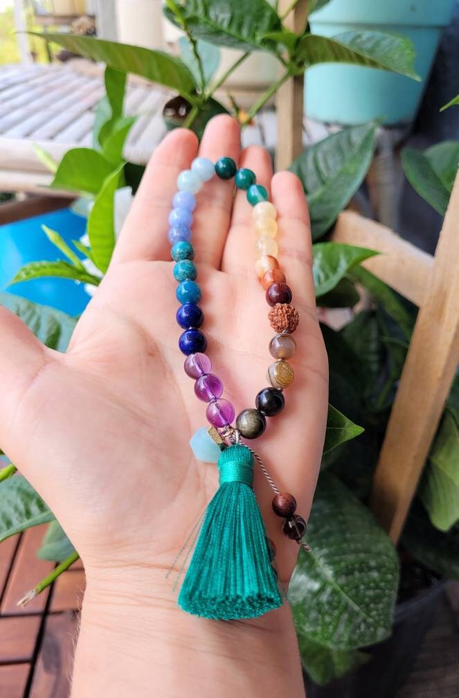 Pocket Mala, 27 beads Chakra mini Mala, Travel Meditation Mala, 7 Chak –  Samadhi Mala Beads